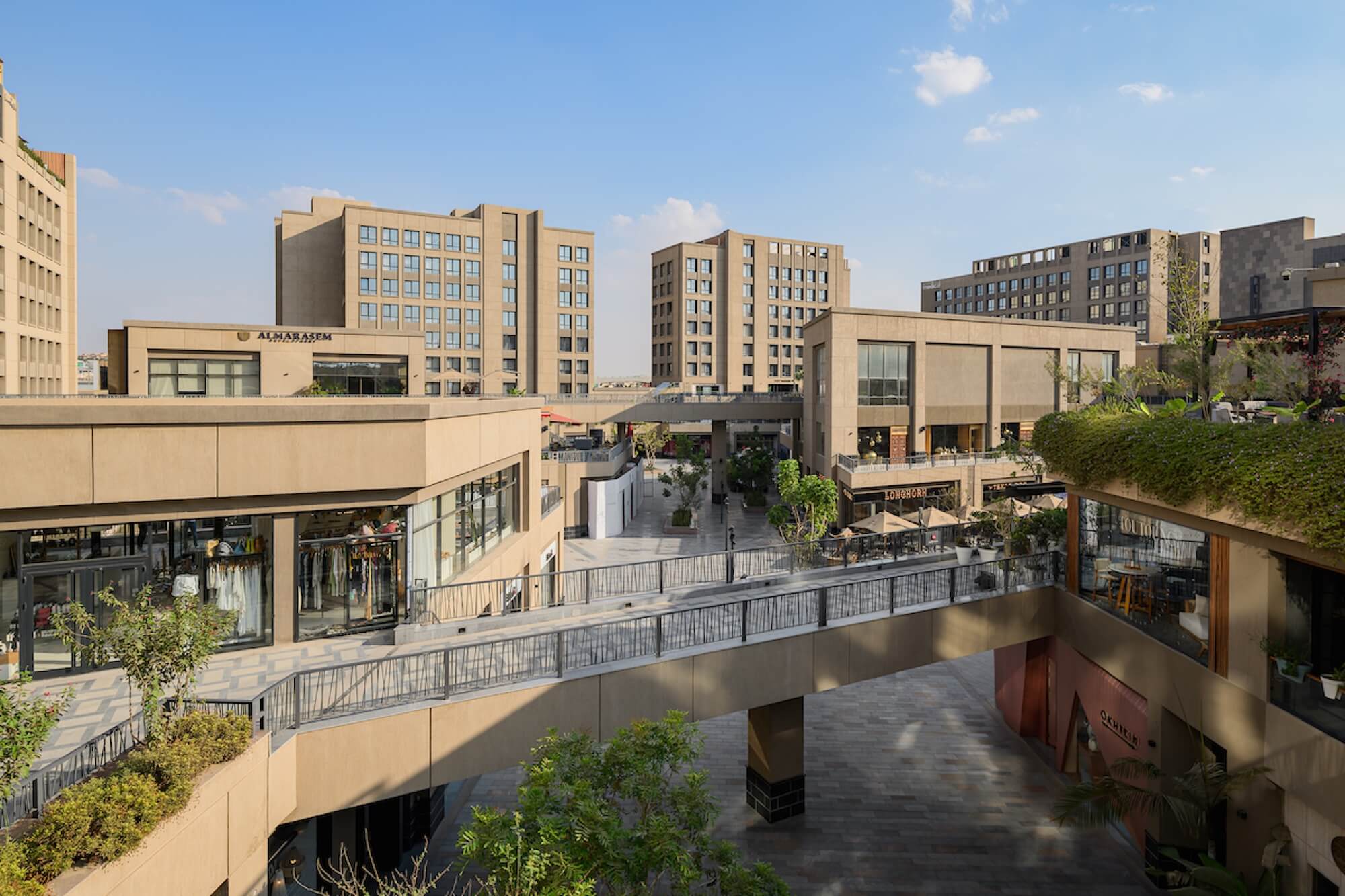 Arkan Palm - Arkan - Amenities - Prime Location